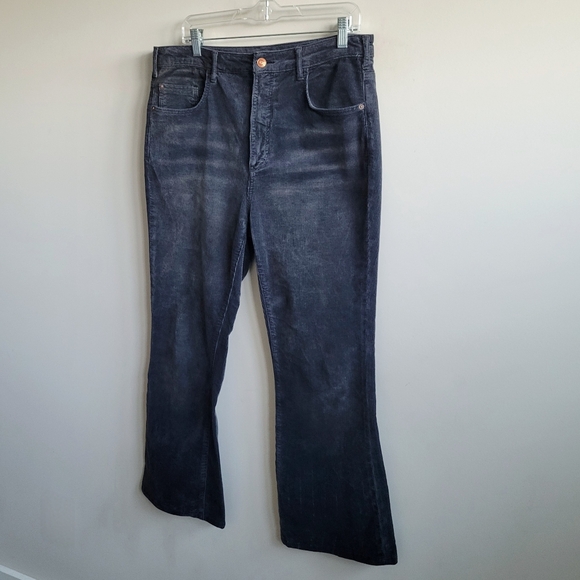 Anthropologie Pilcro The Icon Corduroy Flare Jeans In Charcoal - Picture 2 of 7